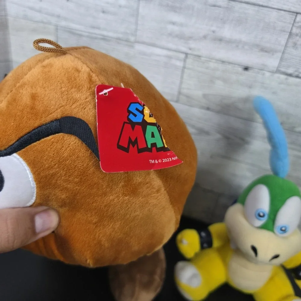 Club Mocchi Mocchi Super Mario Goomba Mega Plush 17